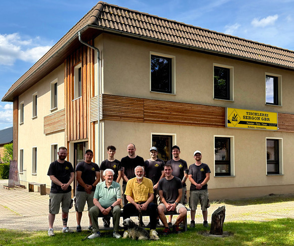 Das Team der Tischlerei Sergon